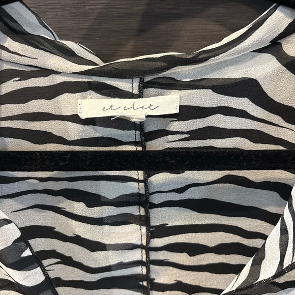 Zebra Print Tie-Front Blouse - Picture 3 of 5